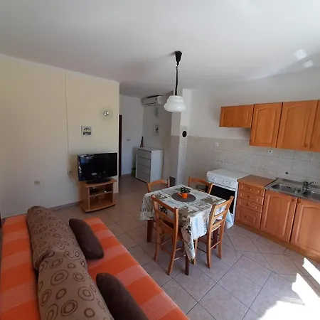 Pavelic Apartament Povile